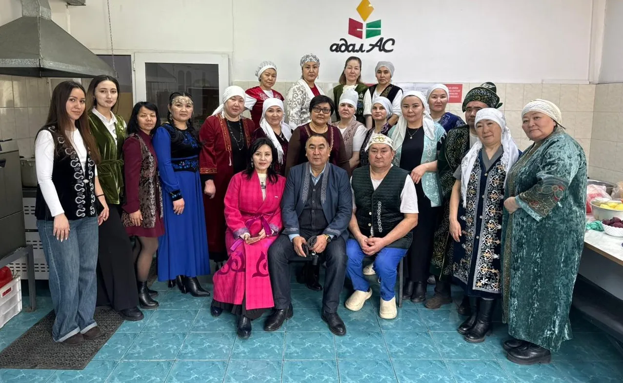 «Адал ас» ұжымы Ұлттық киімдер күнінде дәстүрді дәріптеді
